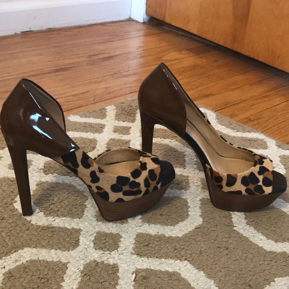Leopard/Patent Leather Peep Toe 5” Platform Heels - Picture 2 of 8